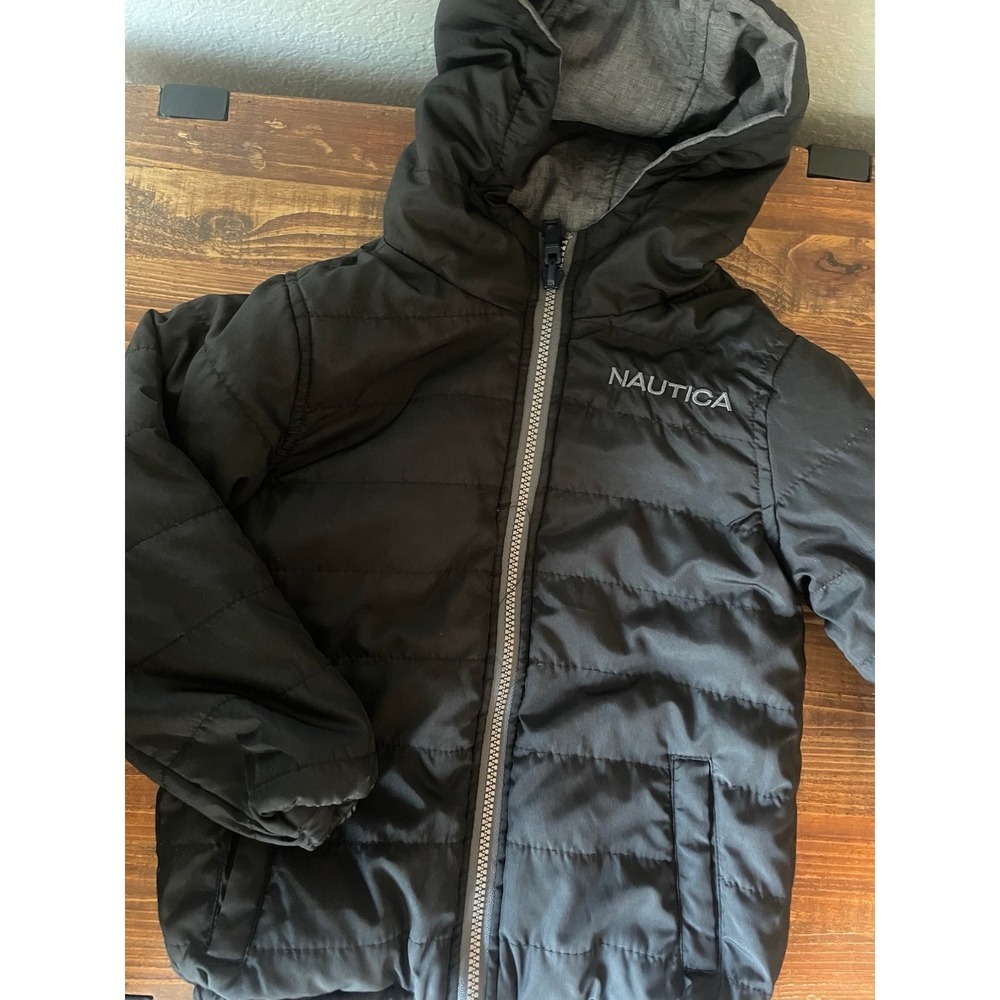 Nautica Boy's Reversible‎ Bubble Jacket Size Small (4 Years)